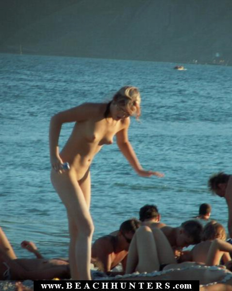Подглядывание за голой женой на пляже